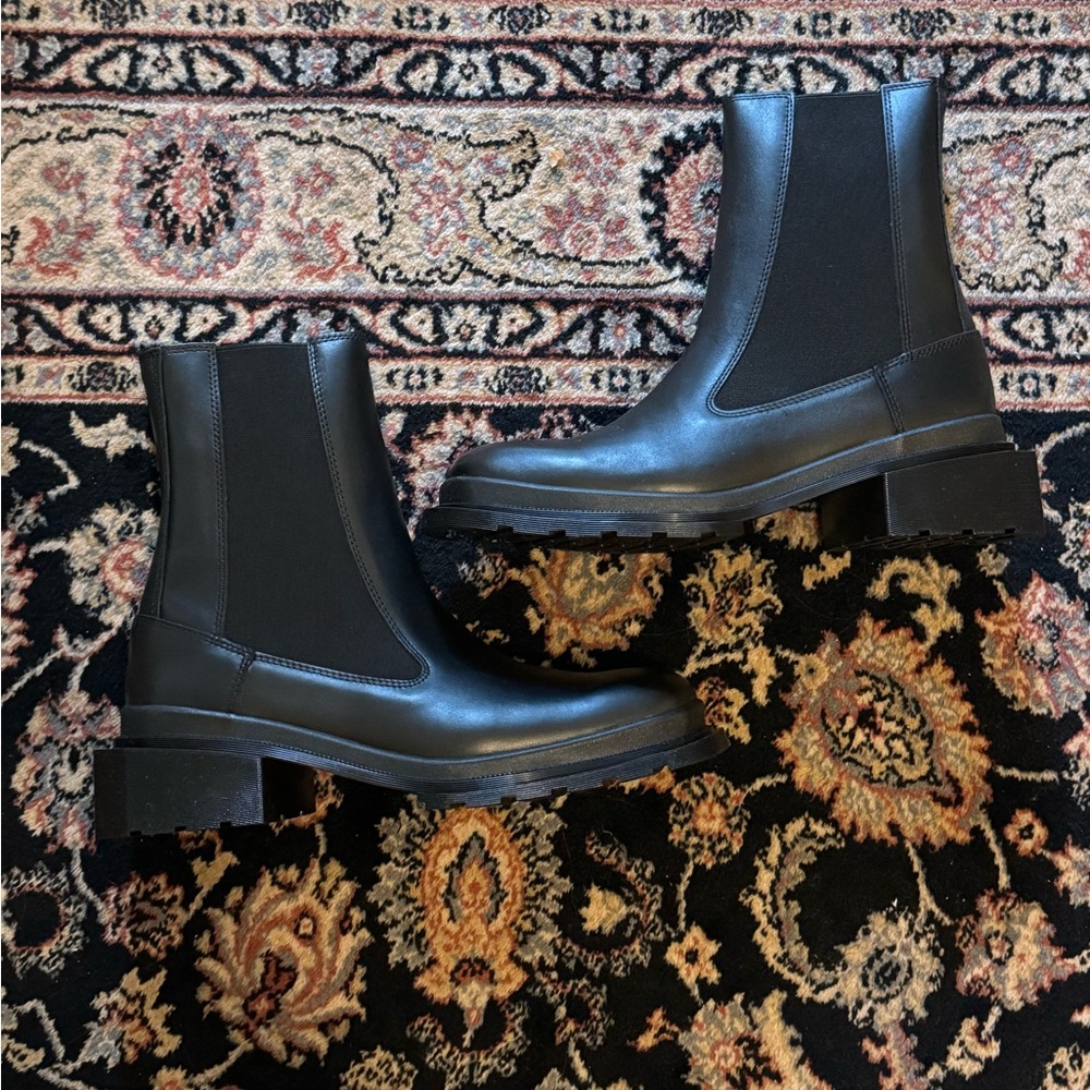NWT Dr Martens Maybole